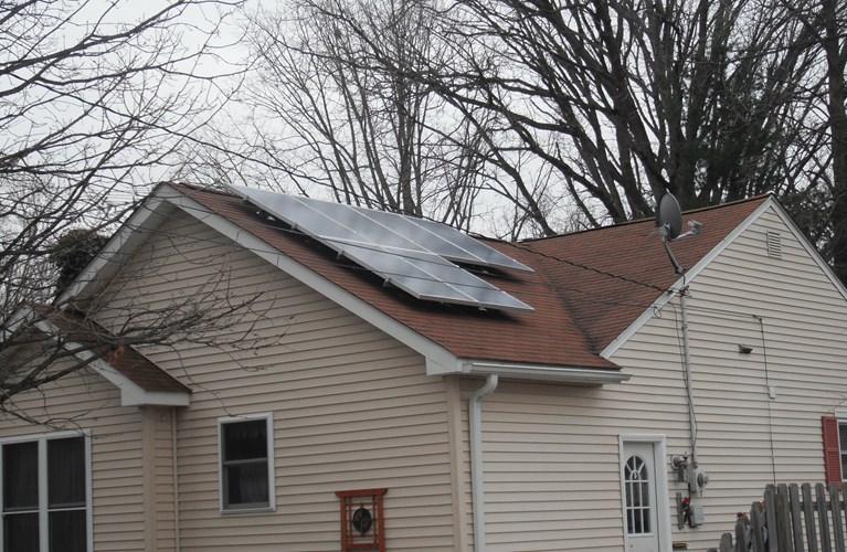 Berea, Ohio Man Loves His Solar Panel Sy ..